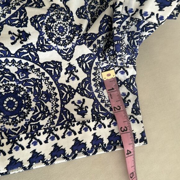 Tyler Boe Medallion Blue White Print Trouser Shorts Cuffed Pockets Size 6 - Picture 8 of 12